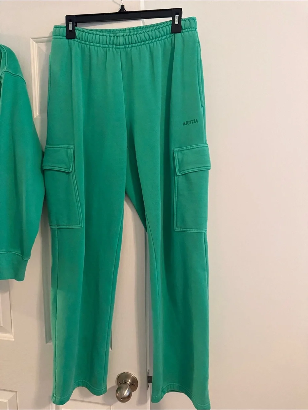 Aritzia Mega Fit Set - Picture 2 of 7